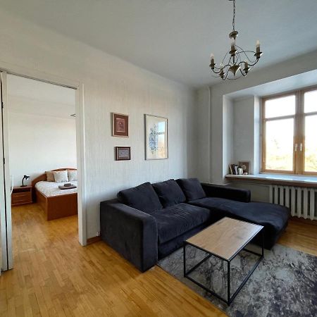 A Cozy Apartment With A Wonderful View Of The River In The Old Town Of Vilna Exterior foto