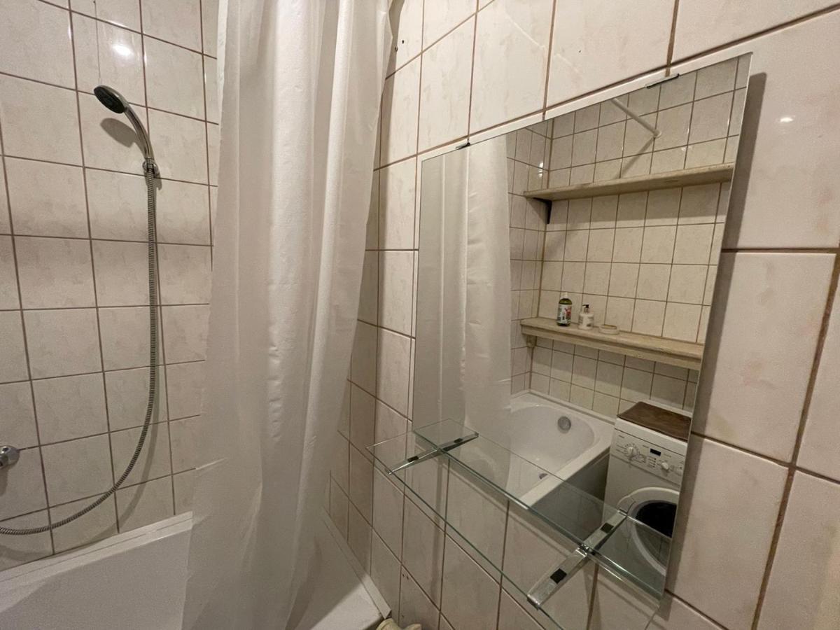 A Cozy Apartment With A Wonderful View Of The River In The Old Town Of Vilna Exterior foto