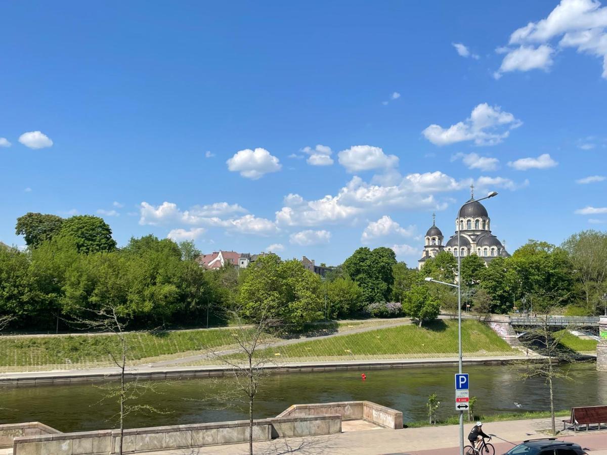 A Cozy Apartment With A Wonderful View Of The River In The Old Town Of Vilna Exterior foto